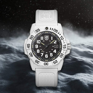 Preview-LX-SM-Creative-Backgrounds-Navy-SEAL-3500-white-V2_compressed_relative_080.jpg