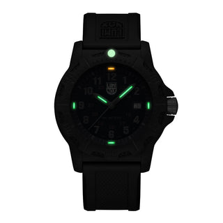 Manta Ray CARBONOX™, 44 mm, G-Collection watch - X2.2034	, Night view with green and orange light tubes