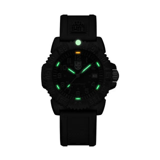 Sea Lion CARBONOX™, 37 mm, G-Collection watch - X2.2073	, Night view with green and orange light tubes