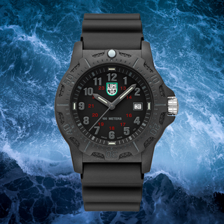Manta Ray CARBONOX™, 44 mm, G-Collection watch - X2.2032, Front view