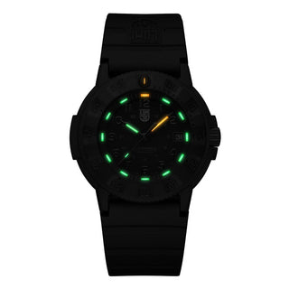 Original Navy SEAL, 43 mm, Dive Watch - 3001.EVO.BO.S, Night view with green and orange light tubes