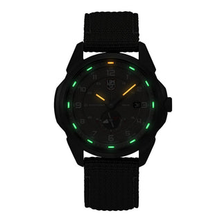 Atacama Adventurer Field, 42 mm, Urban Adventure - 1767, Night view with green and orange light tubes