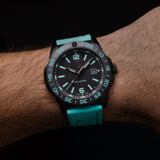 Pacific Diver, 44 mm, Dive Watch - 3124.N.SET	,Mood image with wrist watch worn
