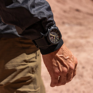 Atacama Field, 43 mm, Urban Adventure - 1970.SET, Mood image with wrist watch worn