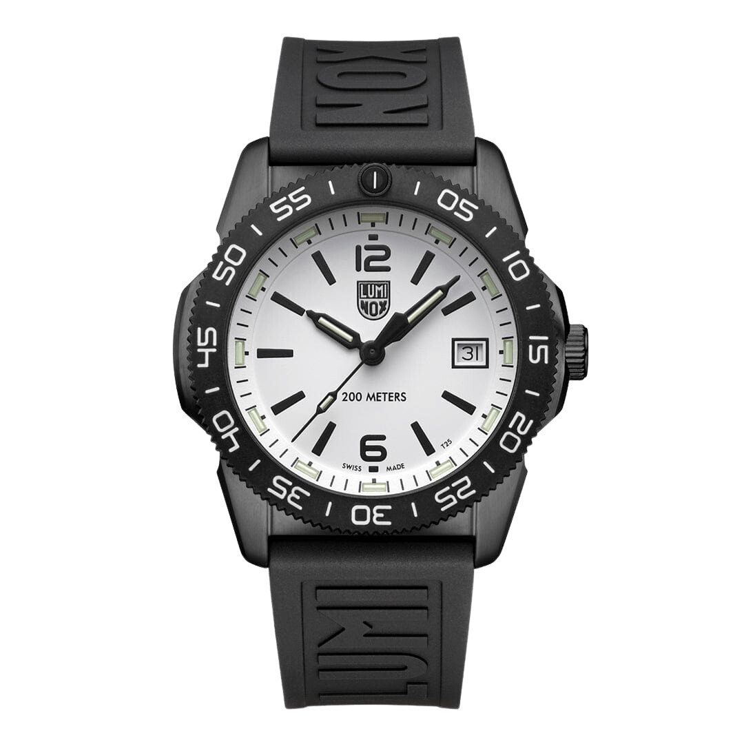 Pacific Diver 39 mm Diver Watch 3127M Luminox United Kingdom