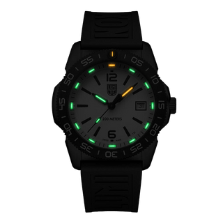 Pacific Diver, 39 mm, Diver Watch, 3127M, Night view with green and orange light tubes