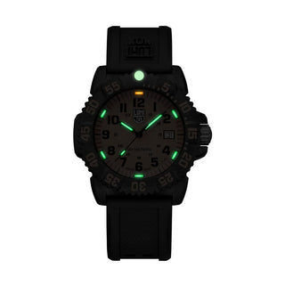 Sea Lion CARBONOX™, 37 mm, G-Collection watch - X2.2080	, Night view with green and orange light tubes