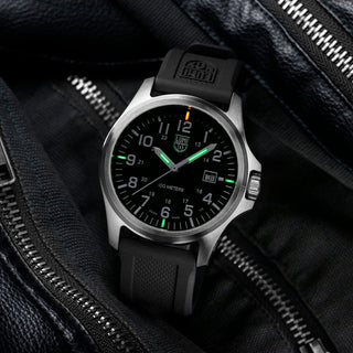 Patagonia Steel, 43 mm, G-Collection watch - X2.2503	, UV Shot with green and orange light tubes