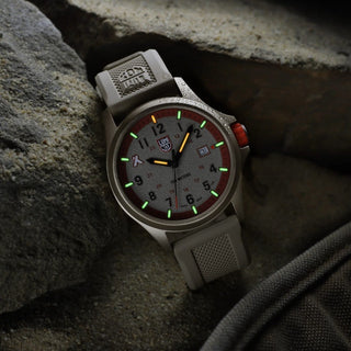 Bear Grylls Survival Land, 43 mm, Outdoor Explorer Watch - 3717	,UV Shot with green and orange light tubes