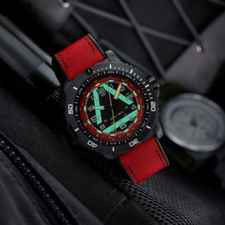 ICE-SAR Limited Edition, 45 mm Outdoor Explorer Watch - 1095	,UV Shot with green and orange light tubes