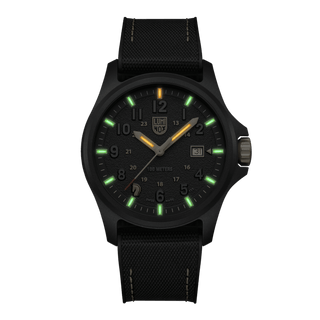 Atacama Field, HORSE YEAR Limited Edition, 43 mm, Urban Adventure - 1970.HY.N.SET	,Night view with green and orange light tubes