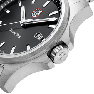 Sport Timer, 43 mm, Sport Watch - 2521	,Detail view with focus on the bezel and crown