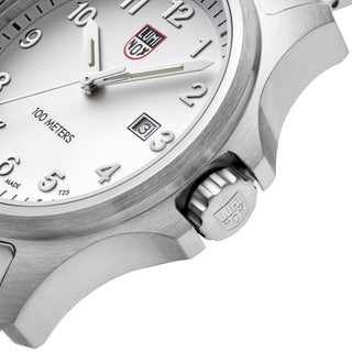Sport Timer, 43 mm, Sport Watch - 2527	,Detail view with focus on the bezel and crown