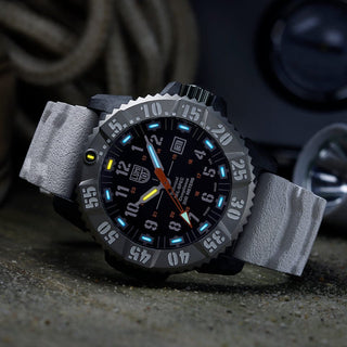 MIL-SPEC inspired, 46 mm, Military Watch - 3359.SET	,UV Shot with green and orange light tubes
