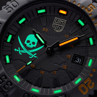 Navy SEAL Pirate's Limited Edition, 44 mm, Diver Watch - 3051.PIR.LE	,Detail view of the watch dial