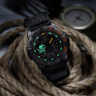 Navy SEAL Pirate's Limited Edition, 44 mm, Diver Watch - 3051.PIR.LE	,UV Shot with green and orange light tubes