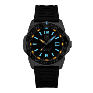 Pacific Diver Automatic, 42 mm, Diver Watch - 3101	, Night view with green and orange light tubes