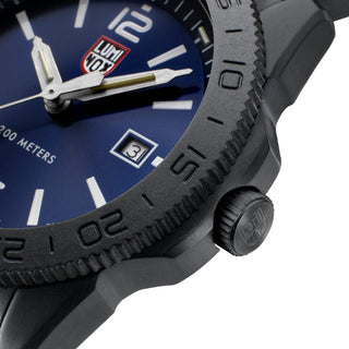 Pacific Diver, 44 mm, Dive Watch - 3123.B	,Detail view with focus on the bezel and crown