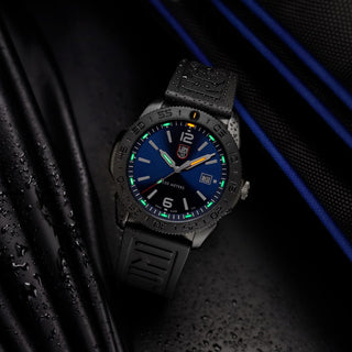 Pacific Diver, 44 mm, Dive Watch - 3123.B	,UV Shot with green and orange light tubes
