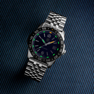 Pacific Diver, 39 mm, Diver Watch, 3123M.SET.1, UV Shot with green and orange light tubes