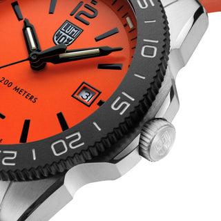 Pacific Diver Seasonal Edition, 44 mm, Diver Watch - 3133	, Detail view with focus on the bezel and crown