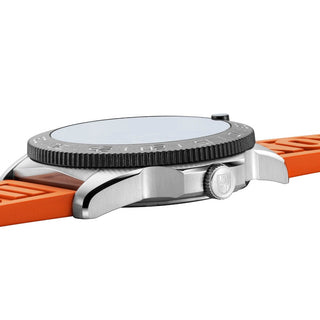 Pacific Diver Seasonal Edition, 44 mm, Diver Watch - 3134	, Side view with crown and strap