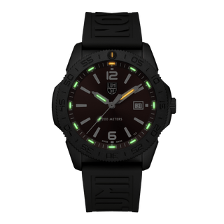 Pacific Diver, 44 mm, Dive Watch - 3135.B	,Night view with green and orange light tubes