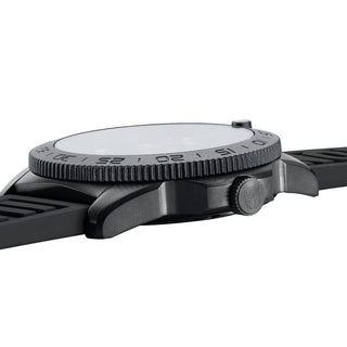 Pacific Diver, 44 mm, Dive Watch - 3135.B	,Side view with crown and strap