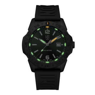 Pacific Diver, 44 mm, Dive Watch - 3137.B	,Night view with green and orange light tubes