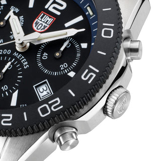 Pacific Diver Chronograph, 44 mm, Diver Watch - 3143.SET,, Detail view with focus on the diving bezel and screw in crown