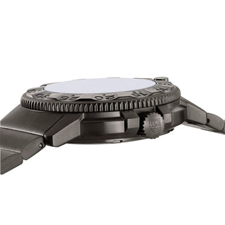 Navy SEAL Foundation, 43 mm, Military Watch - 3228.NSF	,Side view with crown and strap