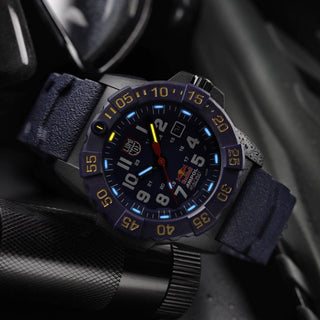 Navy SEAL Limited Edition Red Bull Racing, 45mm, Dive Watch - 3501.ARB.N	,UV Shot with green and orange light tubes