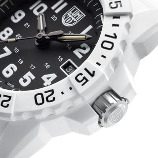 Navy SEAL, 45 mm, Military Dive Watch - 3507.WB	,Detail view with focus on the bezel and crown