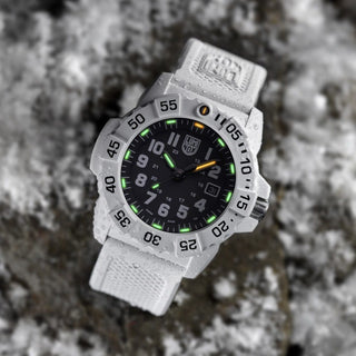 Navy SEAL, 45 mm, Military Dive Watch - 3507.WB	,UV Shot with green and orange light tubes