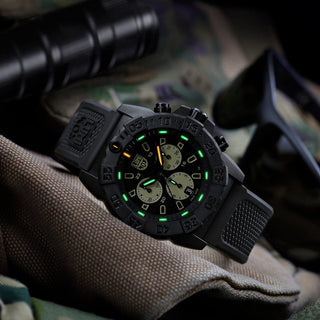Navy SEAL Chronograph, 45 mm, Military Dive Watch - 3587	,UV Shot with green and orange light tubes