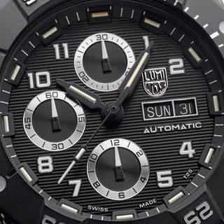 Master Carbon SEAL Automatic Chronograph, 45 mm, Military Dive Watch - 3881, Detail view of the watch dial