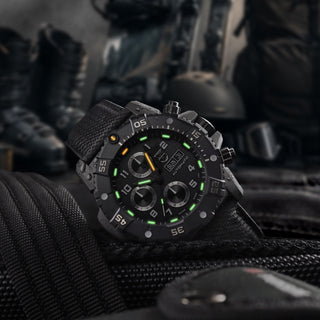 Master Carbon SEAL Automatic Chronograph, 45 mm, Military Dive Watch - 3881, UV Shot with green and orange light tubes