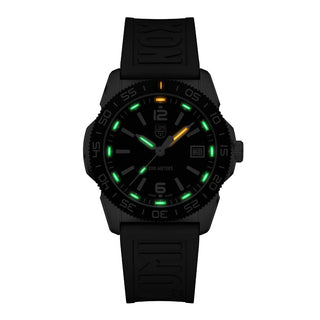 Pacific Diver, 39 mm, Diver Watch - CA22M, Night view with green and orange light tubes