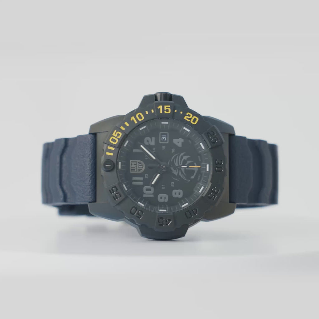 Navy SEAL Foundation, 45 mm, Military Dive Watch - 3505.NSF.N	, 360 Video of wrist watch