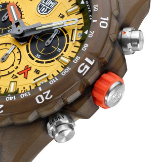 Bear Grylls Survival ECO Master, 45mm, Sustainable Outdoor Watch - 3745.ECO, Detail view with the focus on the diving bezel and screw in crown