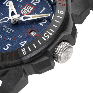 ICE-SAR Arctic, 46 mm, Outdoor Adventure Watch - 1003.ICE, Detail view with focus on the bezel and crown