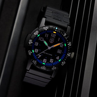 Leatherback SEA Turtle Giant, 44mm, Outdoor watch - 0324, UV Shot with green and orange light tubes