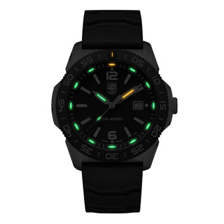 Pacific Diver, 44 mm, Dive Watch - 3121, Night view with green and orange light tubes