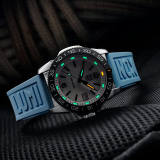 Pacific Diver, 39 mm, Diver Watch, 3124M, UV Shot with green and orange light tubes
