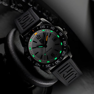 Pacific Diver, 39 mm, Diver Watch, 3127M, UV Shot with green and orange light tubes