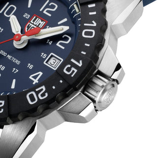 Navy SEAL Steel, 45 mm, Dive Watch - 3253.CB,  Detail view with focus on the diving bezel and screw in crown