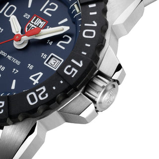 Navy SEAL Steel, 45 mm, Dive Watch - 3254.CB,  Detail view with focus on the diving bezel and screw in crown 