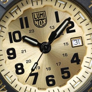 Navy SEAL 3500 GOLD LIMITED EDITION, Detail view of the watch dial