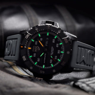 Master Carbon Seal Automatic, 45mm, Military Dive Watch - 3862, UV Shot with green and orange light tubes