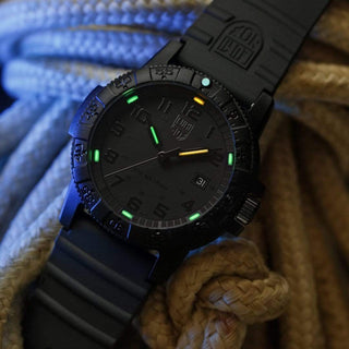 Leatherback SEA Turtle Giant, 44 mm, Outdoor Watch - 0321.BO.L, UV Shot with green and orange light tubes